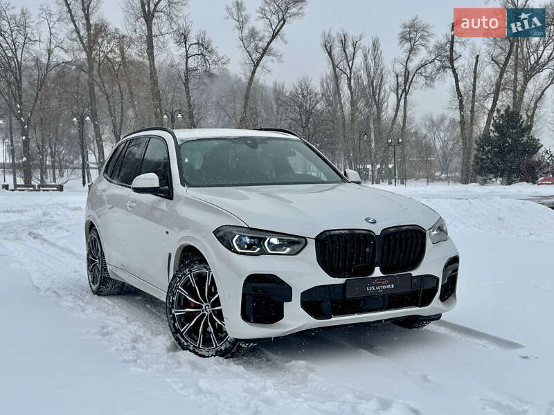 Внедорожник / Кроссовер BMW X5 2022 в Киеве