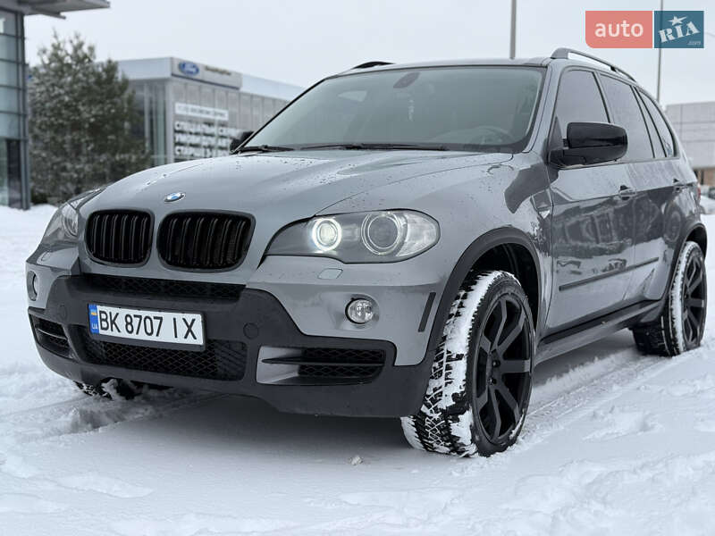 Внедорожник / Кроссовер BMW X5 2010 в Ровно