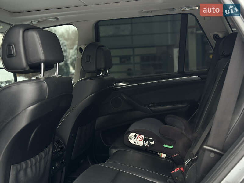 Внедорожник / Кроссовер BMW X5 2010 в Ровно