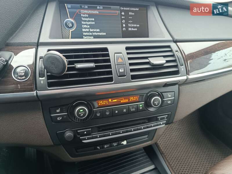 Внедорожник / Кроссовер BMW X5 2012 в Киеве