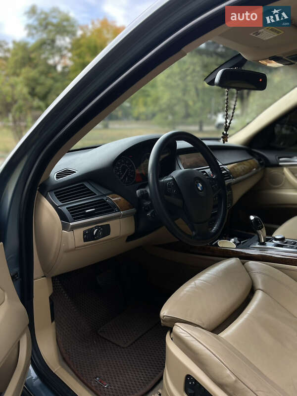 Внедорожник / Кроссовер BMW X5 2008 в Чугуеве
