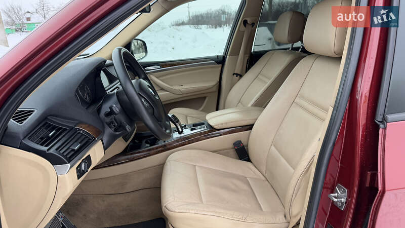 Внедорожник / Кроссовер BMW X5 2010 в Погребище