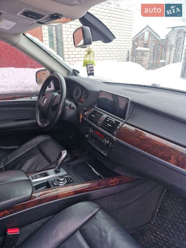 Позашляховик / Кросовер BMW X5 2011 в Бердичеві