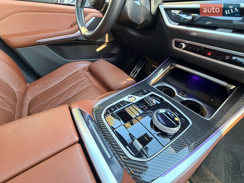 Внедорожник / Кроссовер BMW X5 2024 в Киеве