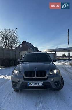Внедорожник / Кроссовер BMW X5 2010 в Вараше