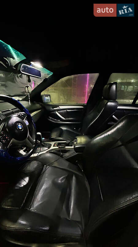 Внедорожник / Кроссовер BMW X5 2000 в Золочеве