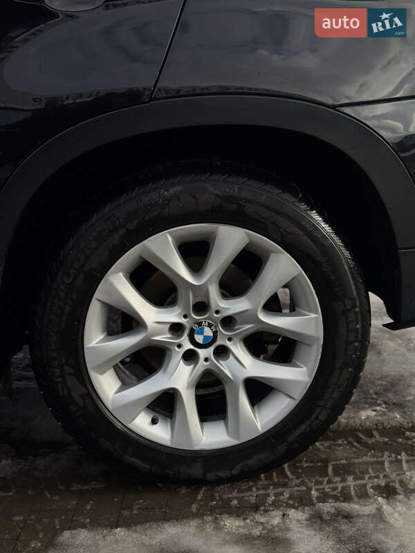 Внедорожник / Кроссовер BMW X5 2013 в Калуше
