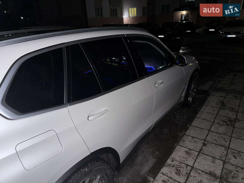 Позашляховик / Кросовер BMW X5 2019 в Жовкві