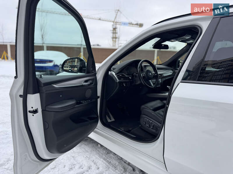 Позашляховик / Кросовер BMW X5 2015 в Києві