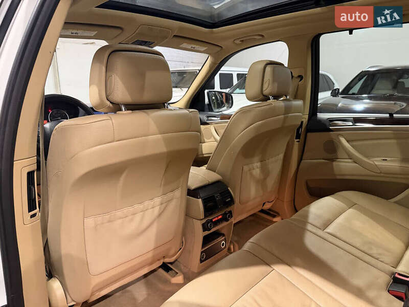 Позашляховик / Кросовер BMW X5 2012 в Львові