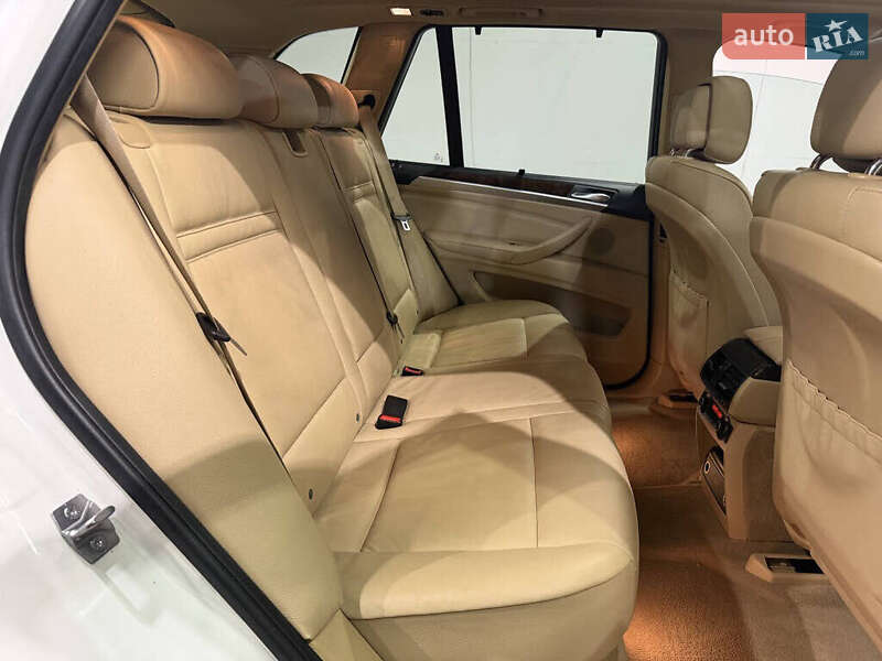 Позашляховик / Кросовер BMW X5 2012 в Львові