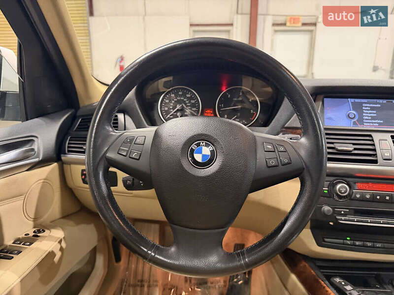 Позашляховик / Кросовер BMW X5 2012 в Львові