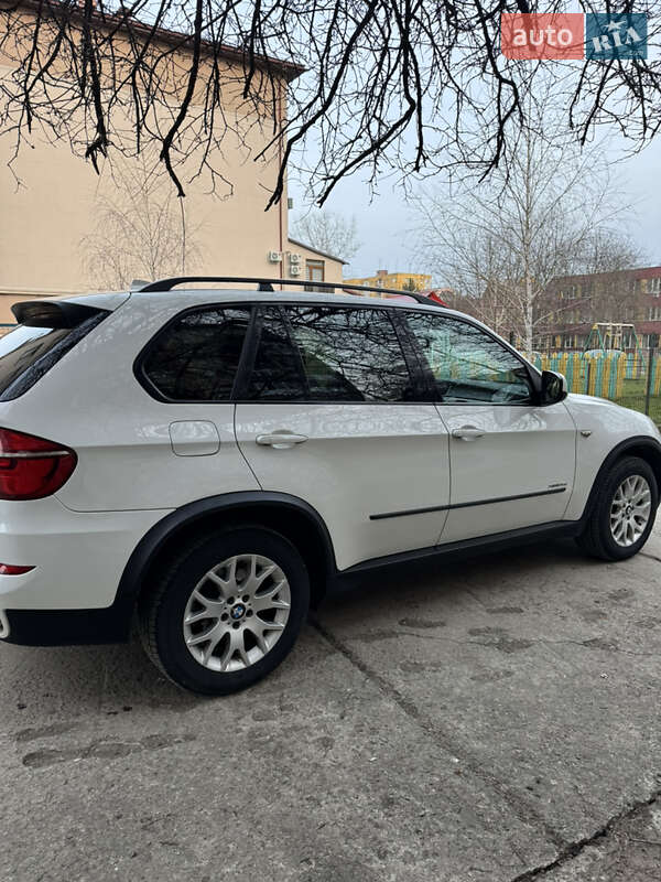 Внедорожник / Кроссовер BMW X5 2012 в Ужгороде