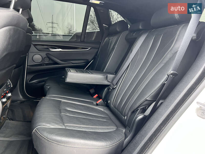 Внедорожник / Кроссовер BMW X5 2016 в Киеве