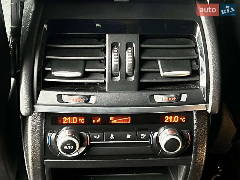 Внедорожник / Кроссовер BMW X5 2016 в Киеве