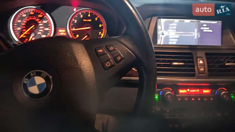 Позашляховик / Кросовер BMW X5 2012 в Рівному
