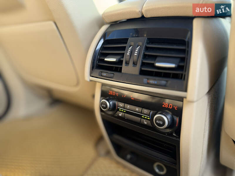 Позашляховик / Кросовер BMW X5 2014 в Львові