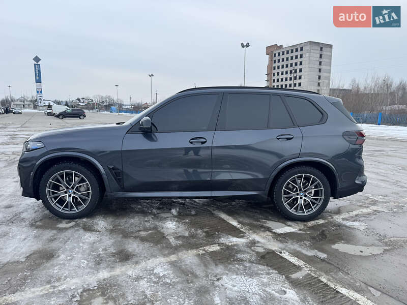 Позашляховик / Кросовер BMW X5 2021 в Чернівцях
