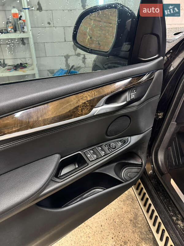 Позашляховик / Кросовер BMW X5 2015 в Луцьку