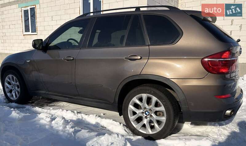 Позашляховик / Кросовер BMW X5 2011 в Києві фото 4 Позашляховик / Кросовер BMW X5 2011 в Києві