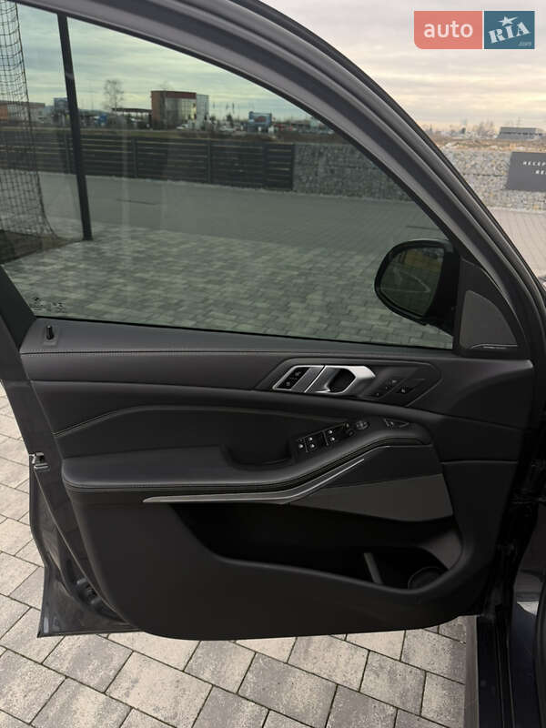 Внедорожник / Кроссовер BMW X5 2019 в Киеве