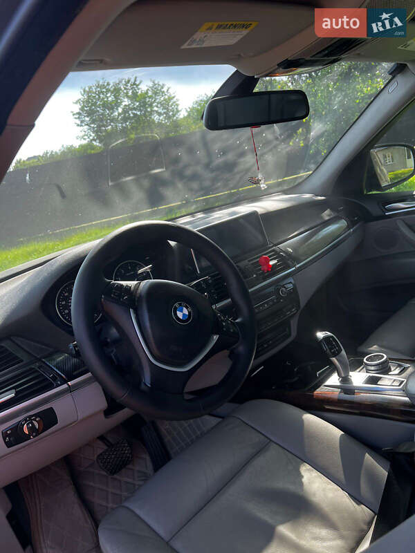 Внедорожник / Кроссовер BMW X5 2008 в Новоселице