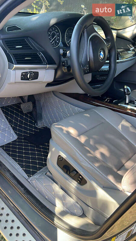 Внедорожник / Кроссовер BMW X5 2008 в Новоселице