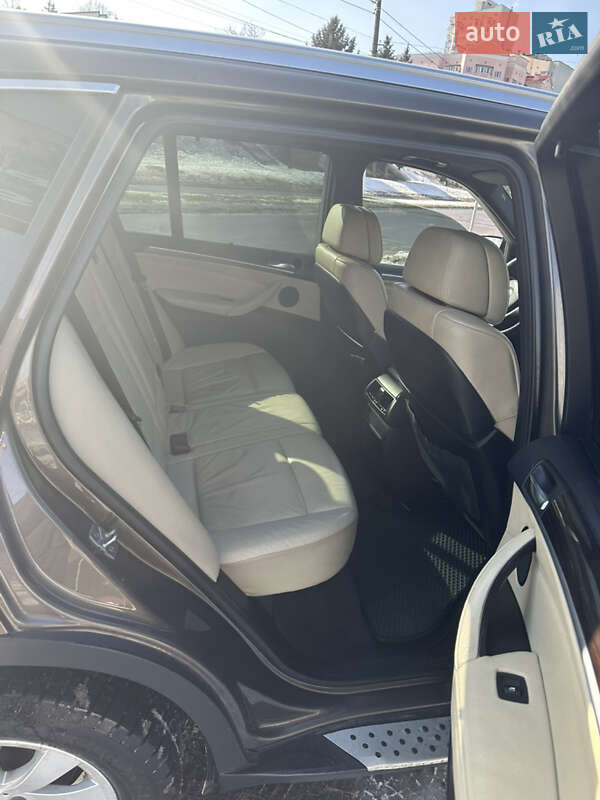 Позашляховик / Кросовер BMW X5 2011 в Вишгороді фото 7 Позашляховик / Кросовер BMW X5 2011 в Вишгороді