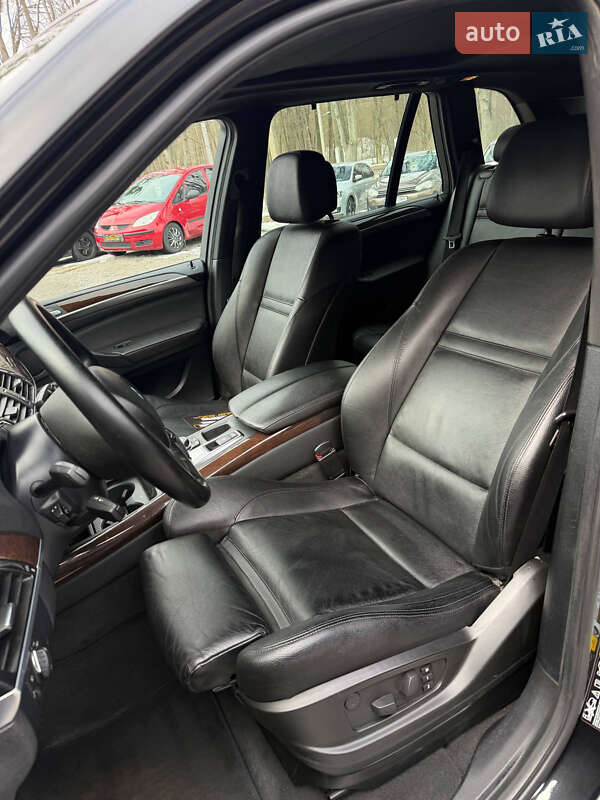 Позашляховик / Кросовер BMW X5 2012 в Вінниці