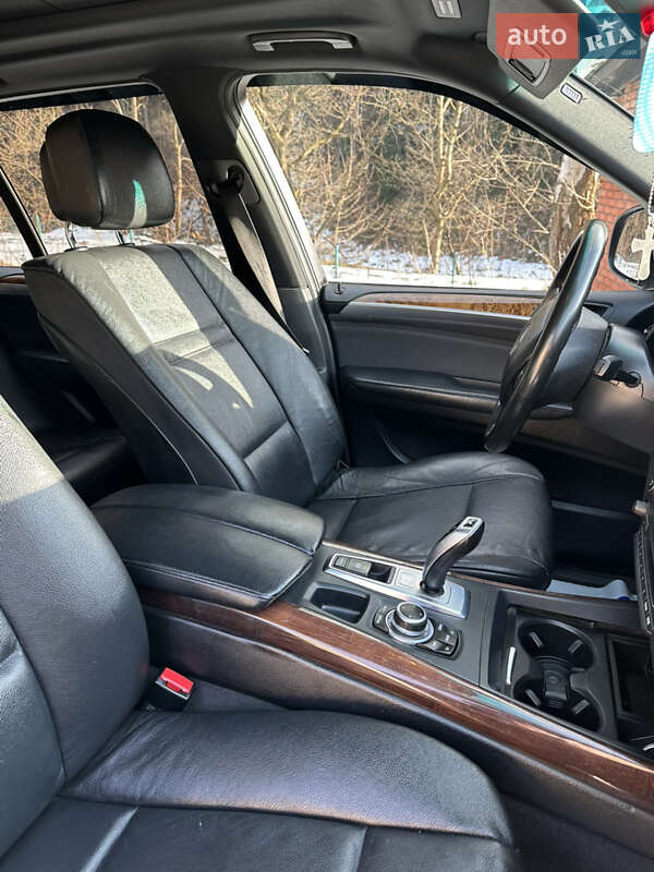 Позашляховик / Кросовер BMW X5 2011 в Микуличині
