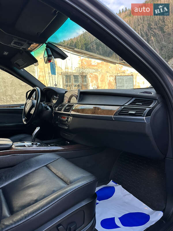 Позашляховик / Кросовер BMW X5 2011 в Микуличині