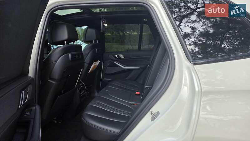 Внедорожник / Кроссовер BMW X5 2022 в Днепре