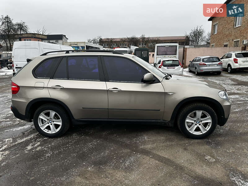 Позашляховик / Кросовер BMW X5 2008 в Рівному
