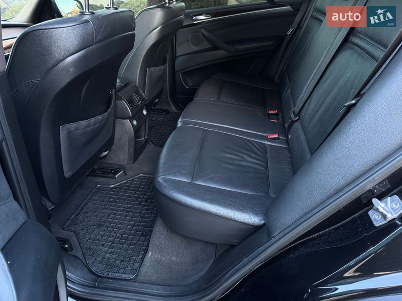 Внедорожник / Кроссовер BMW X5 2011 в Сарнах