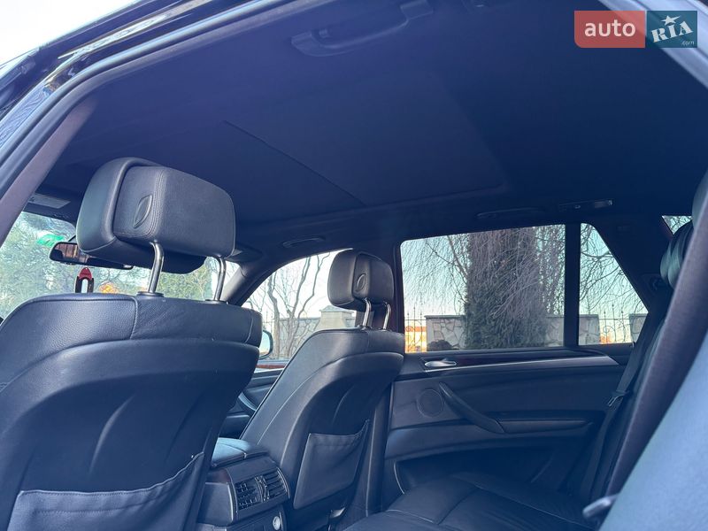 Внедорожник / Кроссовер BMW X5 2011 в Сарнах