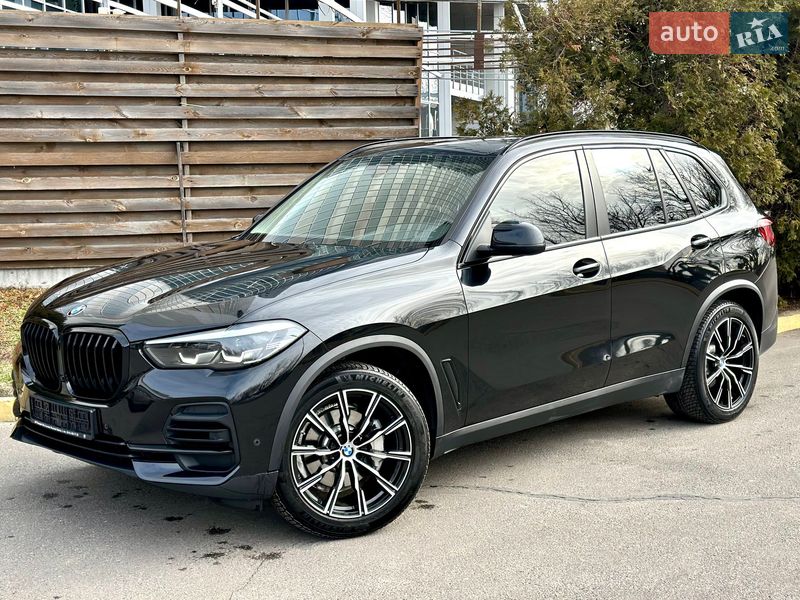 Внедорожник / Кроссовер BMW X5 2022 в Киеве