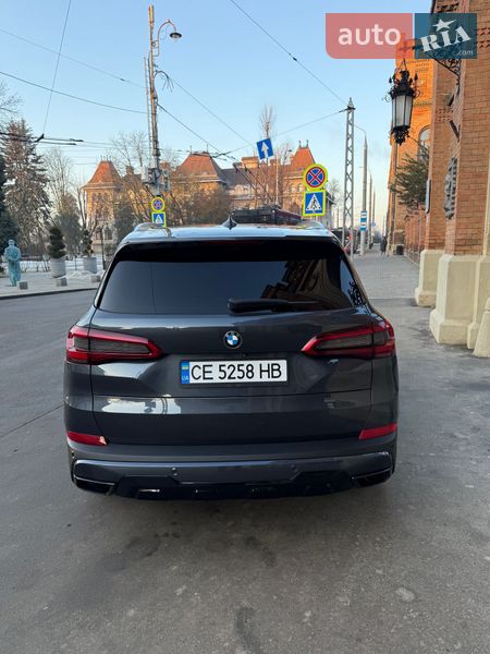 Позашляховик / Кросовер BMW X5 2019 в Чернівцях