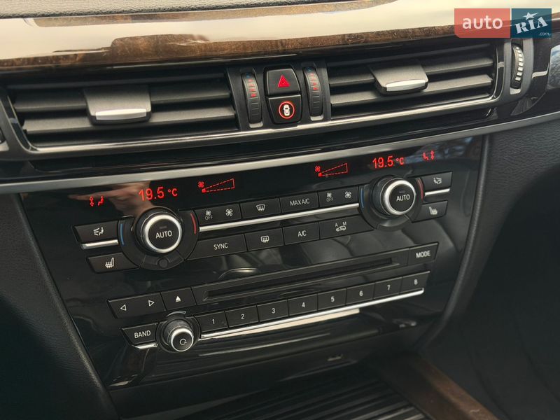 Внедорожник / Кроссовер BMW X5 2016 в Киеве