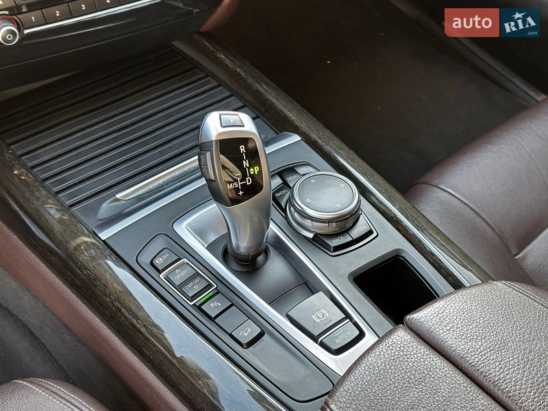 Позашляховик / Кросовер BMW X5 2015 в Львові