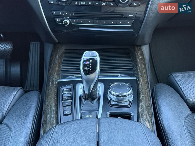 Внедорожник / Кроссовер BMW X5 2016 в Ровно