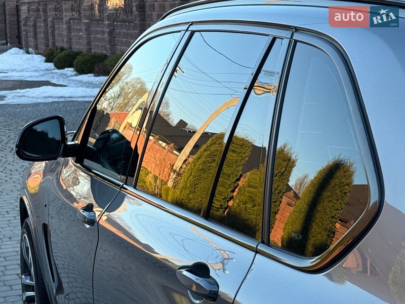 Внедорожник / Кроссовер BMW X5 2016 в Ровно