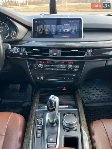Позашляховик / Кросовер BMW X5 2016 в Львові