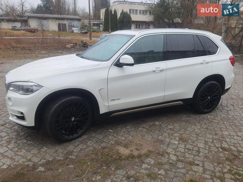 Позашляховик / Кросовер BMW X5 2016 в Львові