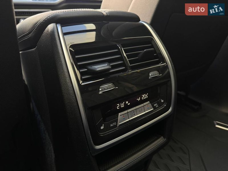 Внедорожник / Кроссовер BMW X5 2022 в Киеве