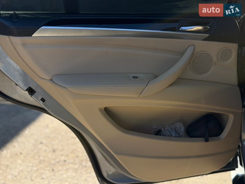 Внедорожник / Кроссовер BMW X5 2012 в Житомире