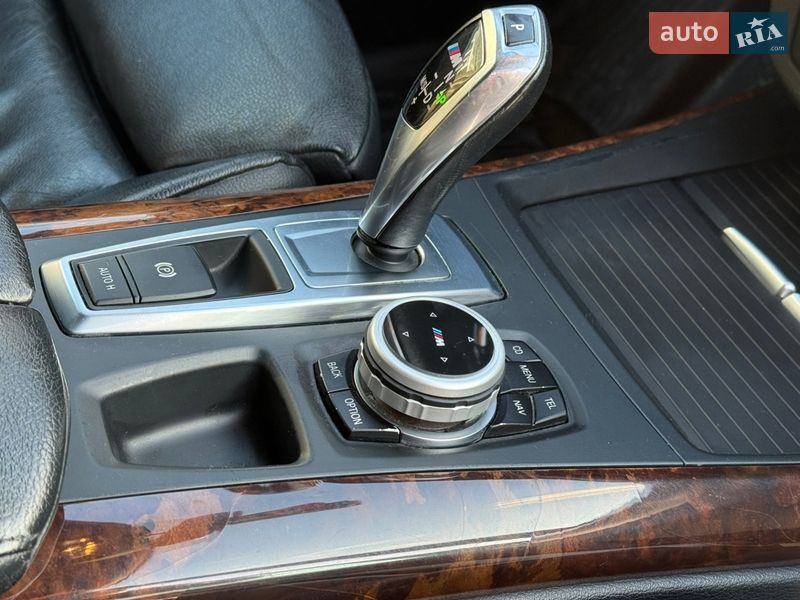 Внедорожник / Кроссовер BMW X5 2010 в Хмельницком