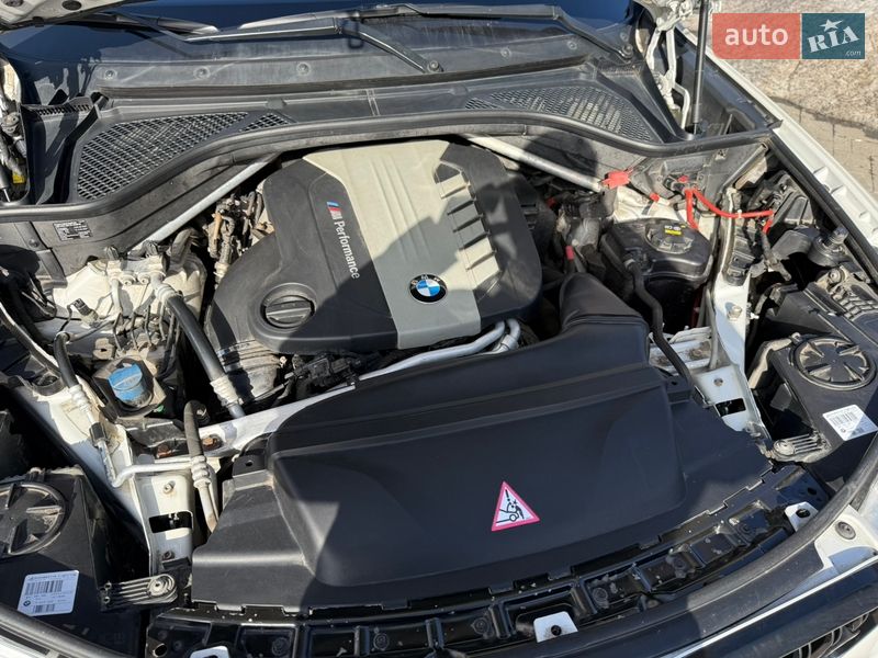 Позашляховик / Кросовер BMW X5 2015 в Луцьку