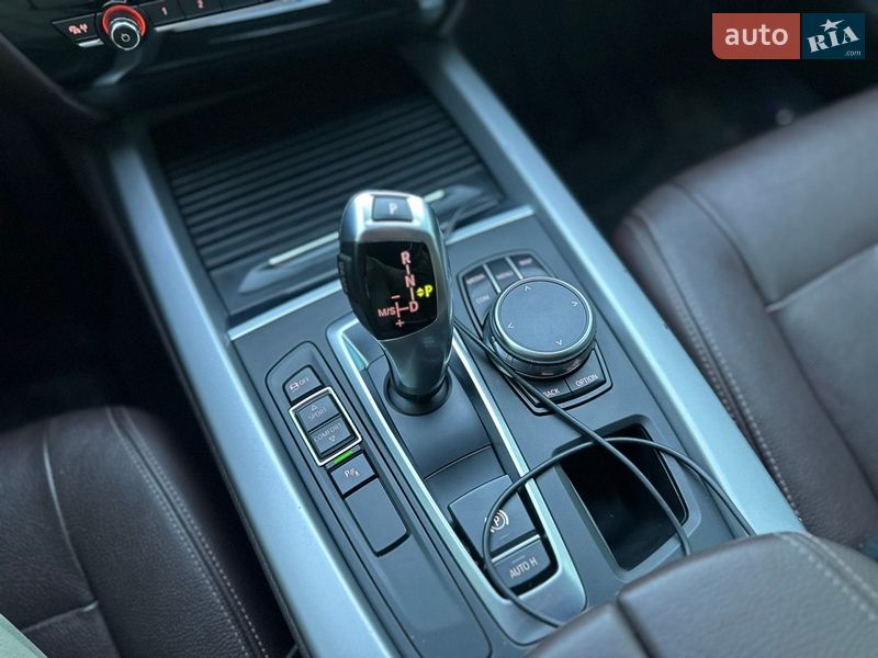 Внедорожник / Кроссовер BMW X5 2016 в Киеве