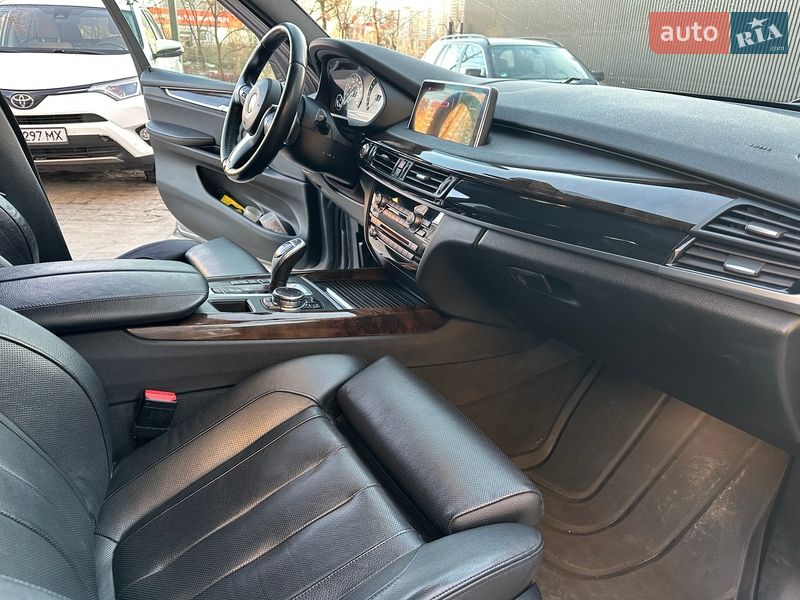 Внедорожник / Кроссовер BMW X5 2016 в Киеве