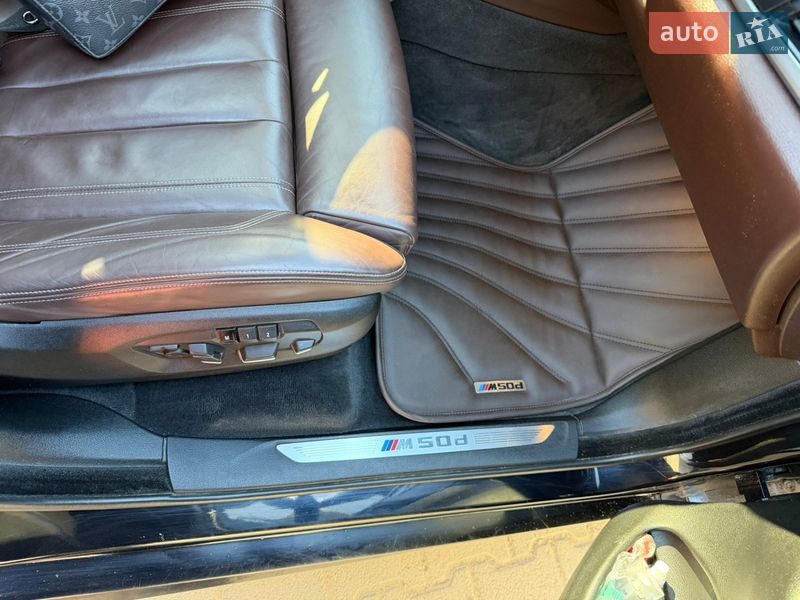 Позашляховик / Кросовер BMW X5 2013 в Чернівцях